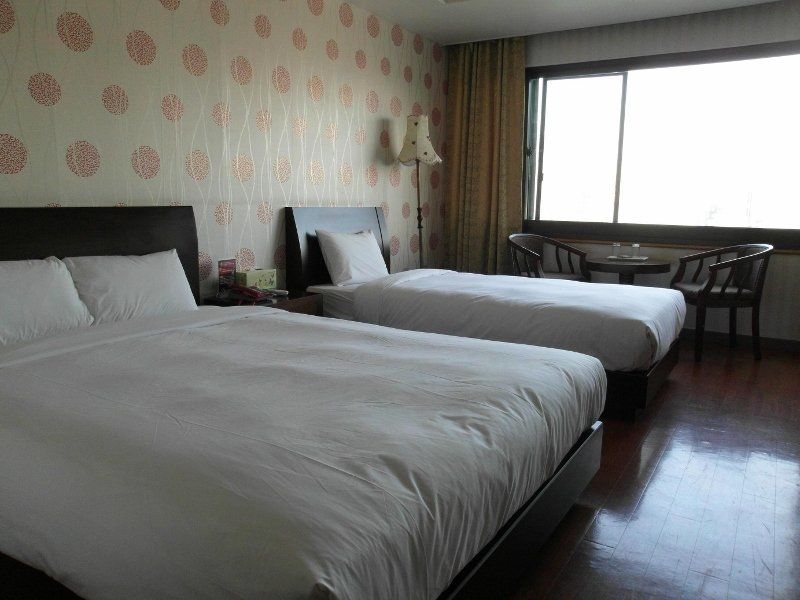 New Hilltop Hotel Seoul Exterior foto