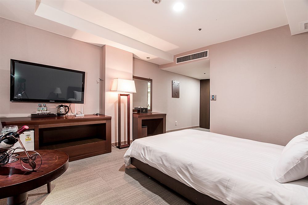 New Hilltop Hotel Seoul Exterior foto