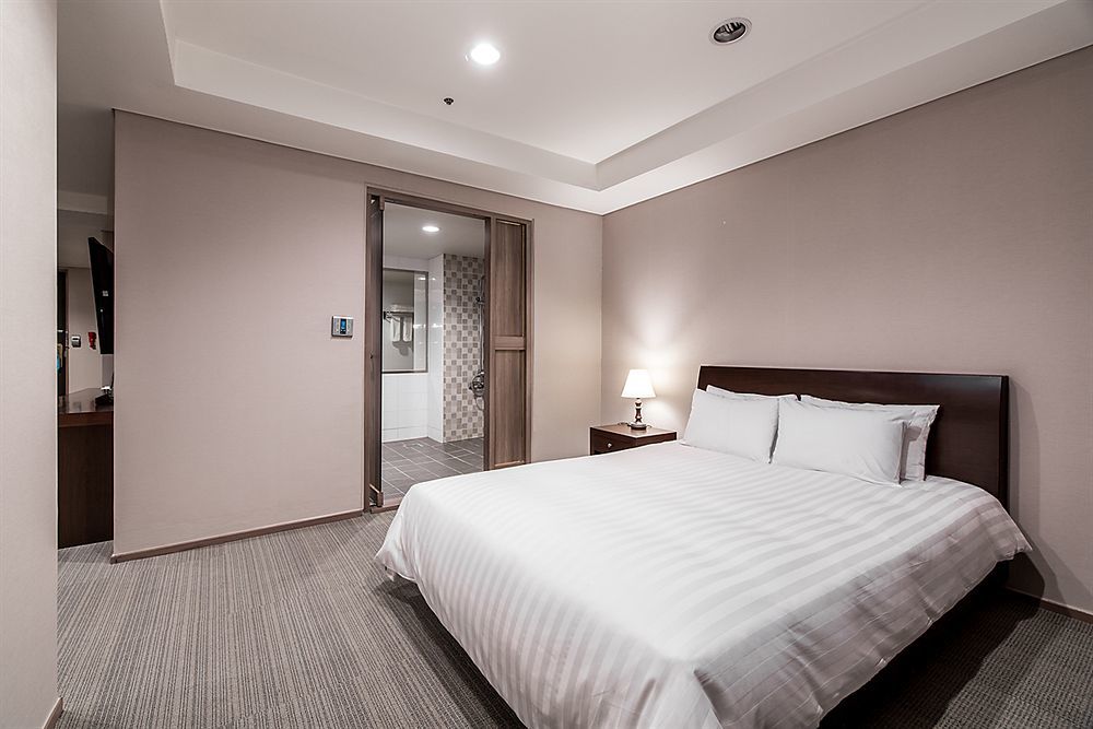 New Hilltop Hotel Seoul Exterior foto