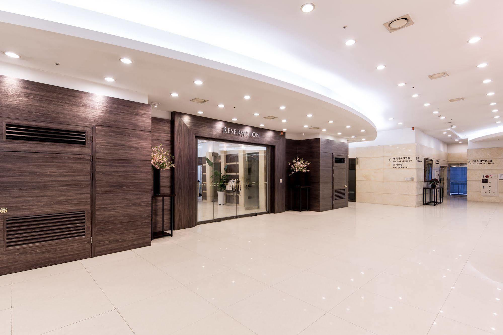 New Hilltop Hotel Seoul Exterior foto