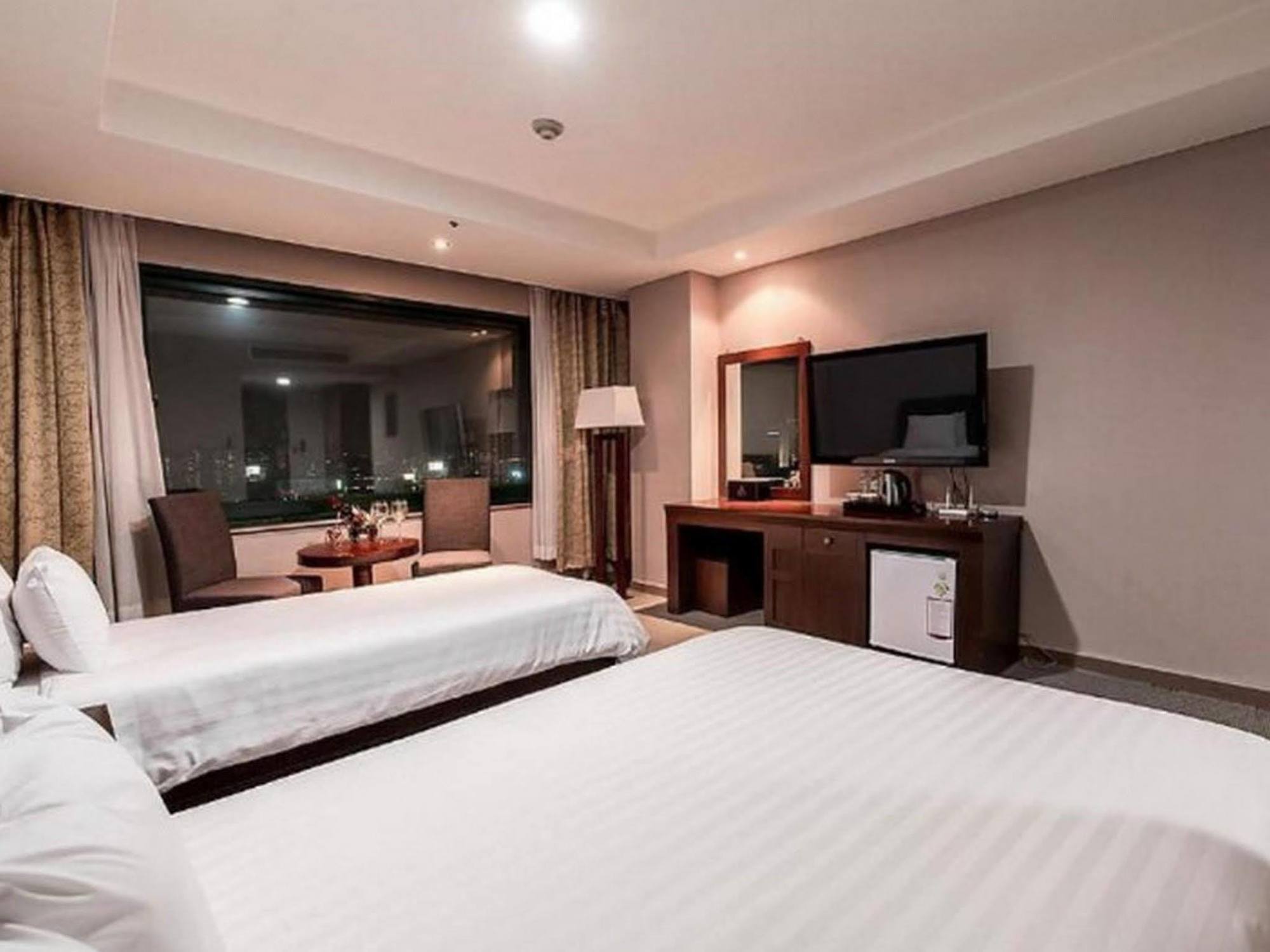 New Hilltop Hotel Seoul Exterior foto