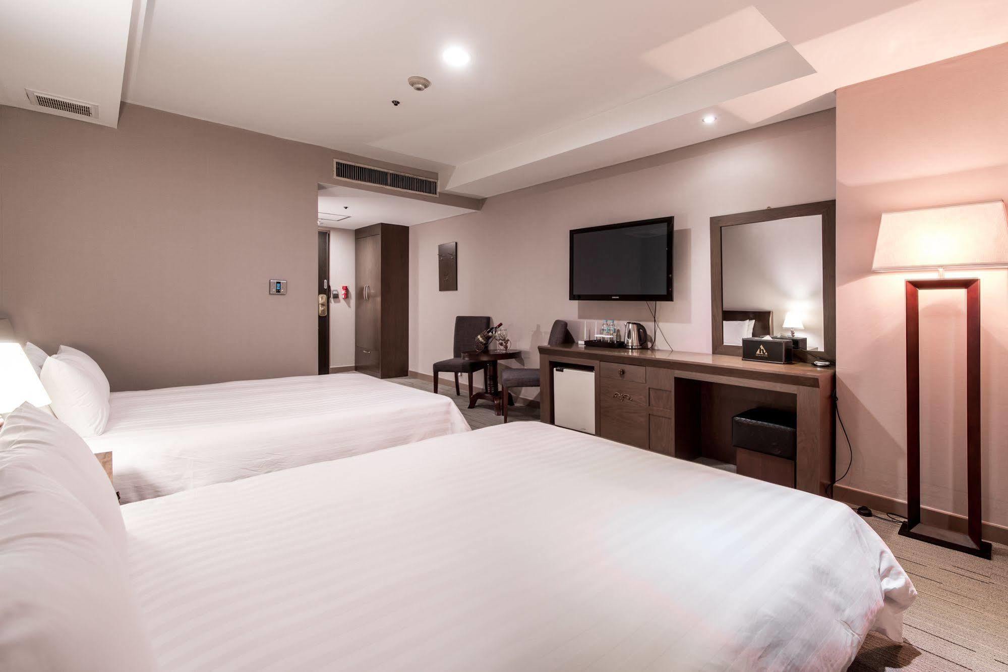 New Hilltop Hotel Seoul Exterior foto