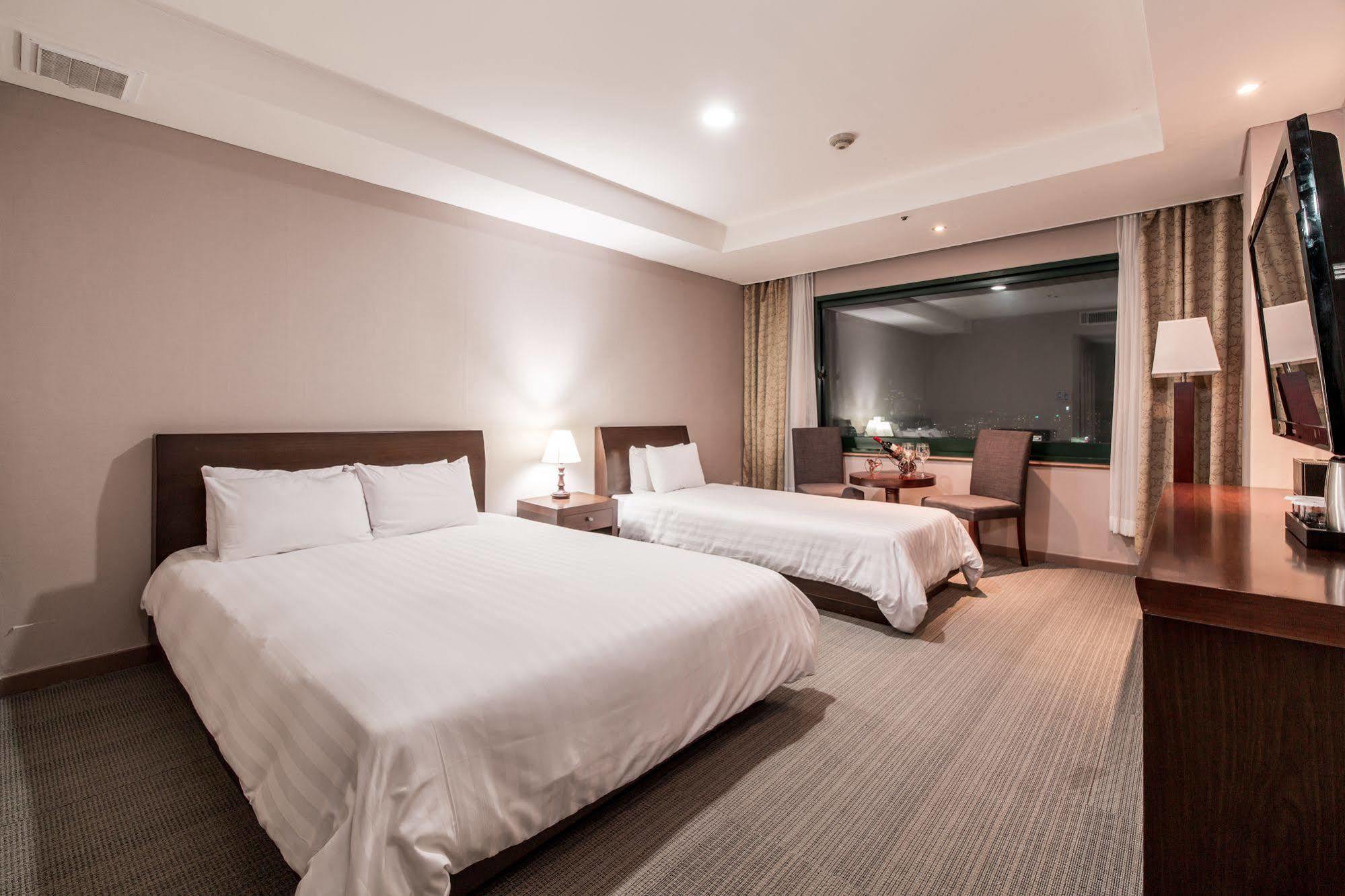 New Hilltop Hotel Seoul Exterior foto