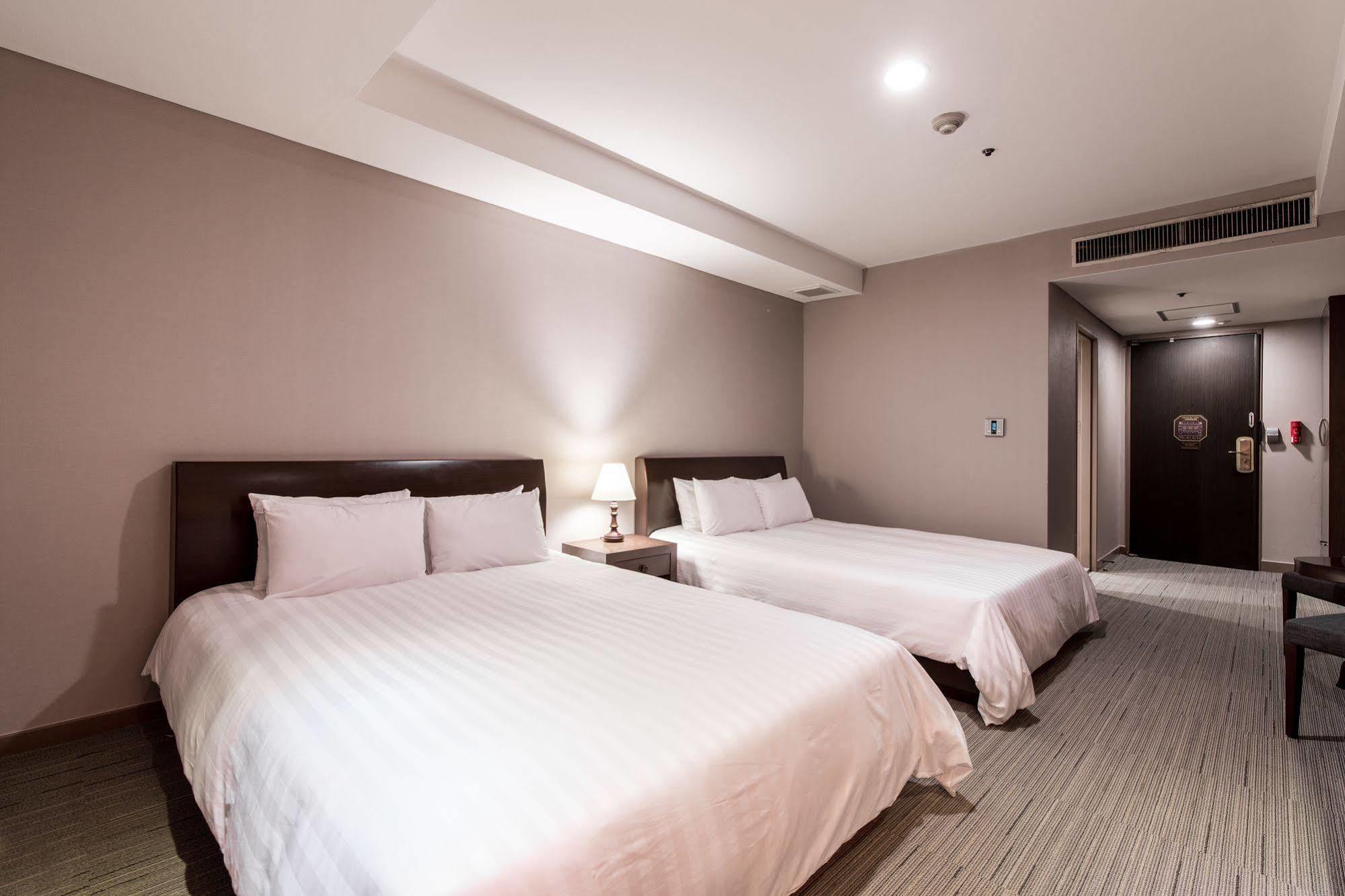 New Hilltop Hotel Seoul Exterior foto